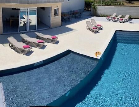 Croliday Apartment With Pool Nin Vrsi Eksteriør billede